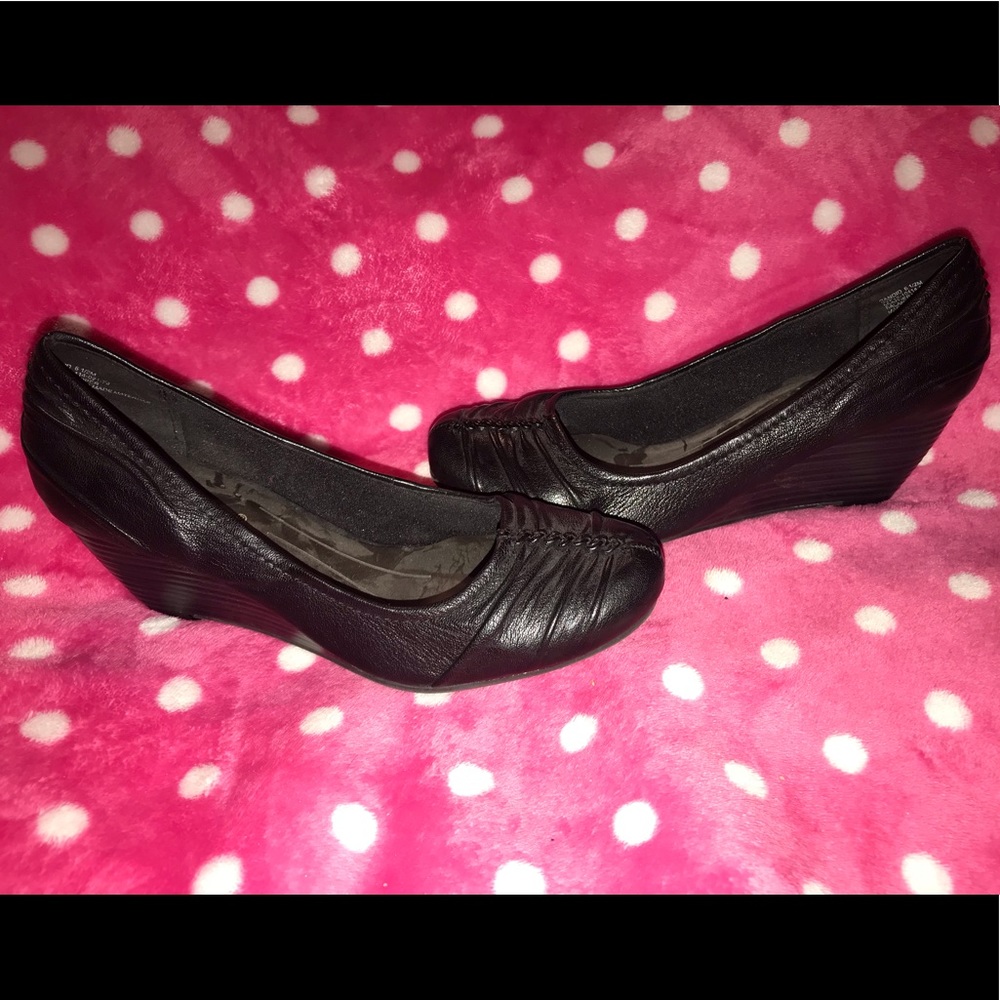 Bare Traps shoes size 6.5